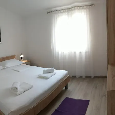 Apartment By The Sea Bol, Brac - 13121